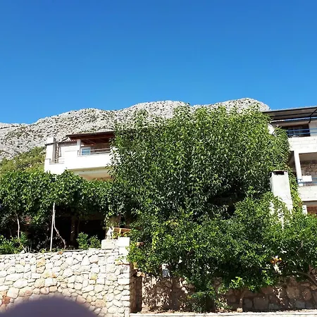 8753b Apartment *